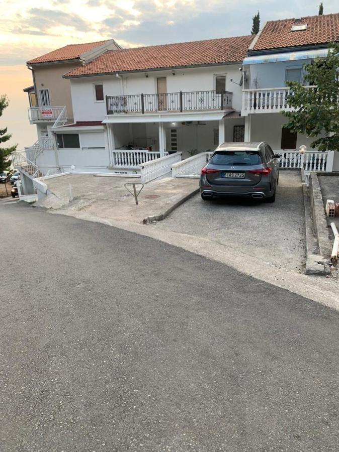 דירות בודווה Apartman Drago Sveti Stefan מראה חיצוני תמונה
