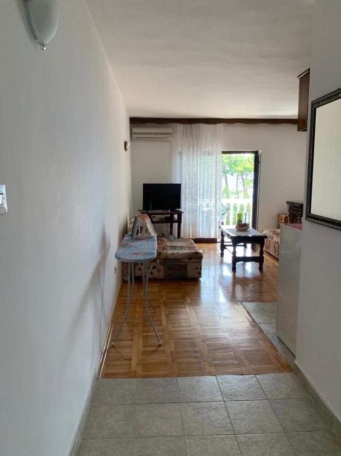 דירות בודווה Apartman Drago Sveti Stefan מראה חיצוני תמונה