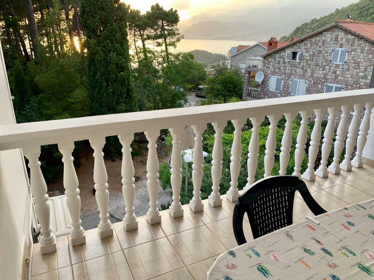דירות בודווה Apartman Drago Sveti Stefan מראה חיצוני תמונה
