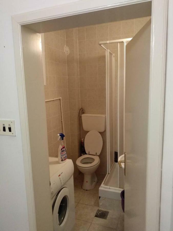 דירות בודווה Apartman Drago Sveti Stefan מראה חיצוני תמונה