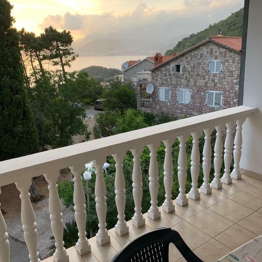 דירות בודווה Apartman Drago Sveti Stefan מראה חיצוני תמונה